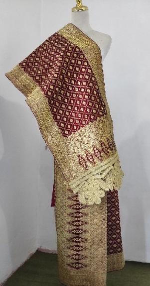Oleh- oleh Sumatera barat - songket minang kabau
